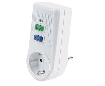 Устройство защитного отключения  Robiton  УЗО-1  в розетку  BL-1