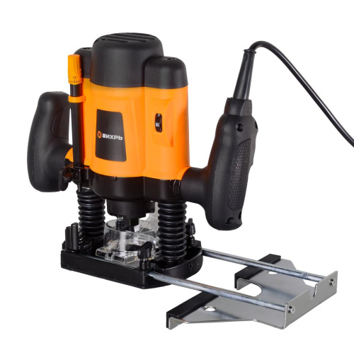 Фрезерная машина ВИХРЬ ФМ-1300, цанги в комплекте, 72/13/1