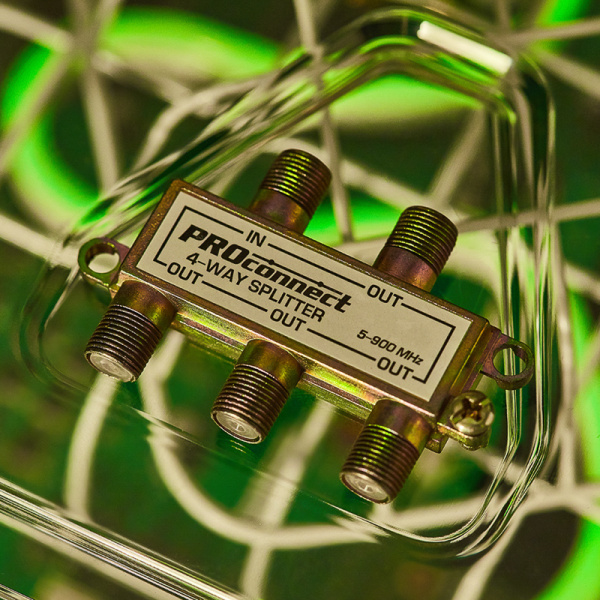 ДЕЛИТЕЛЬ ТВ х 4 под F разъём 5-900 МГц PROCONNECT