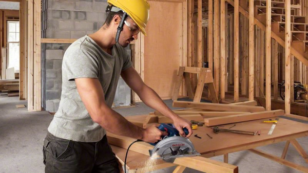 Пила дисковая Bosch GKS 140 Professional, д.диска - 184 мм, 6200 об/мин, 1400 Вт, глубина 64 мм, 3.7 кг, 5334517