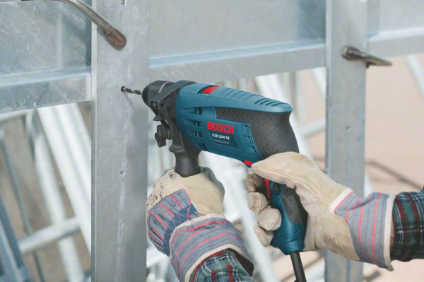 Дрель ударная Bosch GSB 1600 RE Professional, 701 Вт, 26270 уд/мин, 3000 об/мин, реверс, 1.9 кг, 1017201