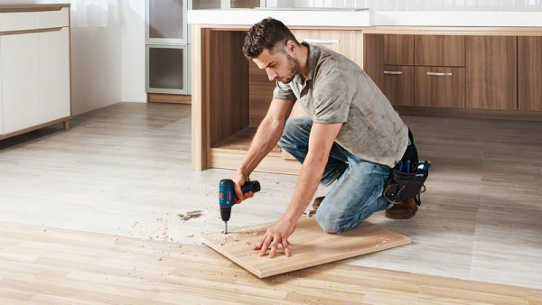 Дрель-шуруповерт Bosch GSR 120 LI Professional, 1500 об/мин, 30 Н·м, 12 В, Li-Ion, 2 А*ч, кейс, 0.8 кг, 8155332