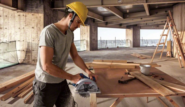 Пила дисковая Bosch GKS 140 Professional, д.диска - 184 мм, 6200 об/мин, 1400 Вт, глубина 64 мм, 3.7 кг, 5334517
